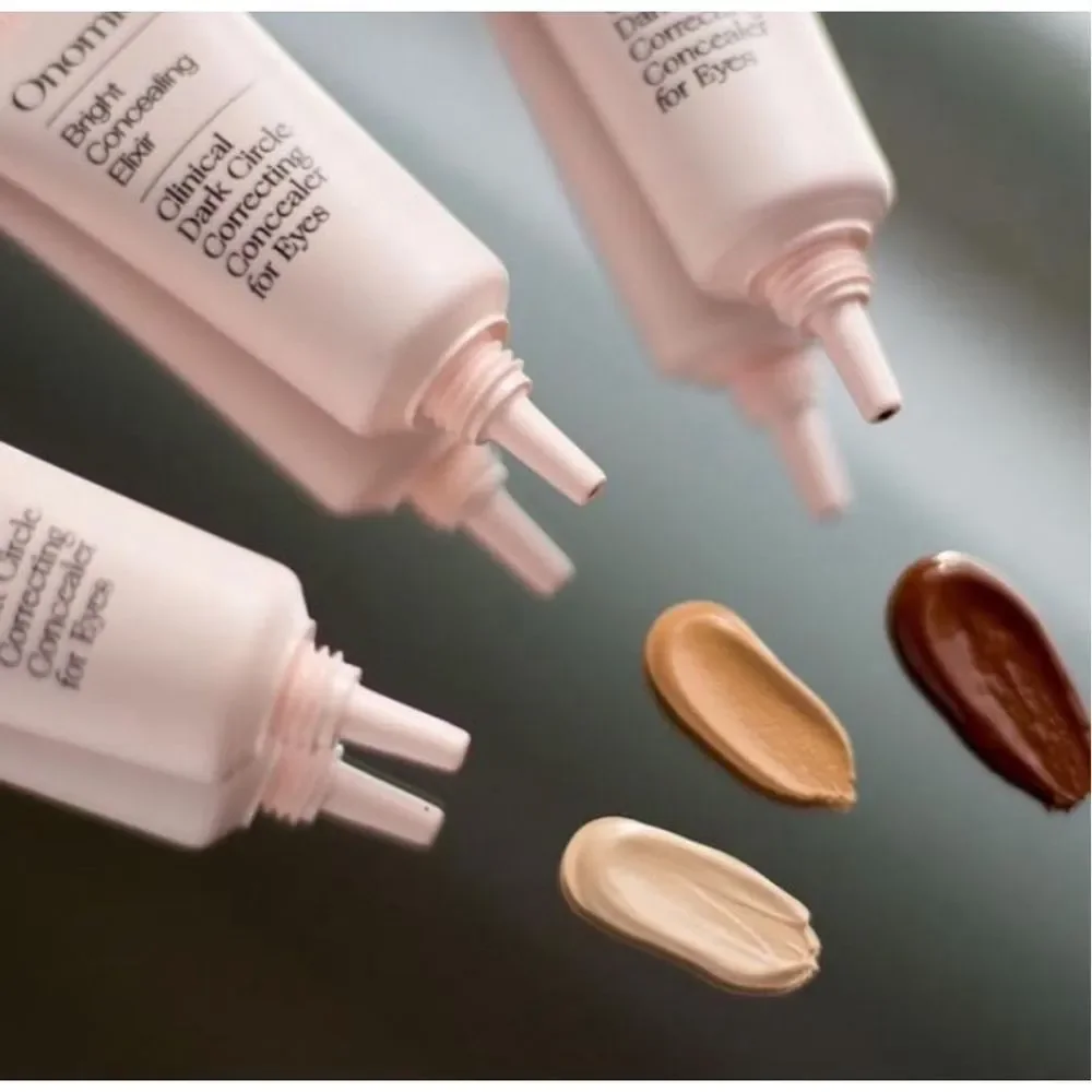 Onomie Bright Concealing Elixir Dark Circle Corrector in Hypatia Shade 10g